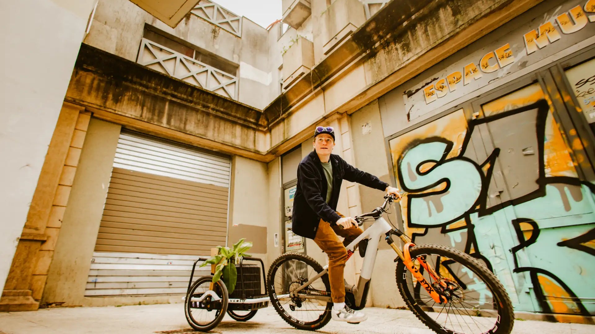 fahrradanhänger-am-ebike