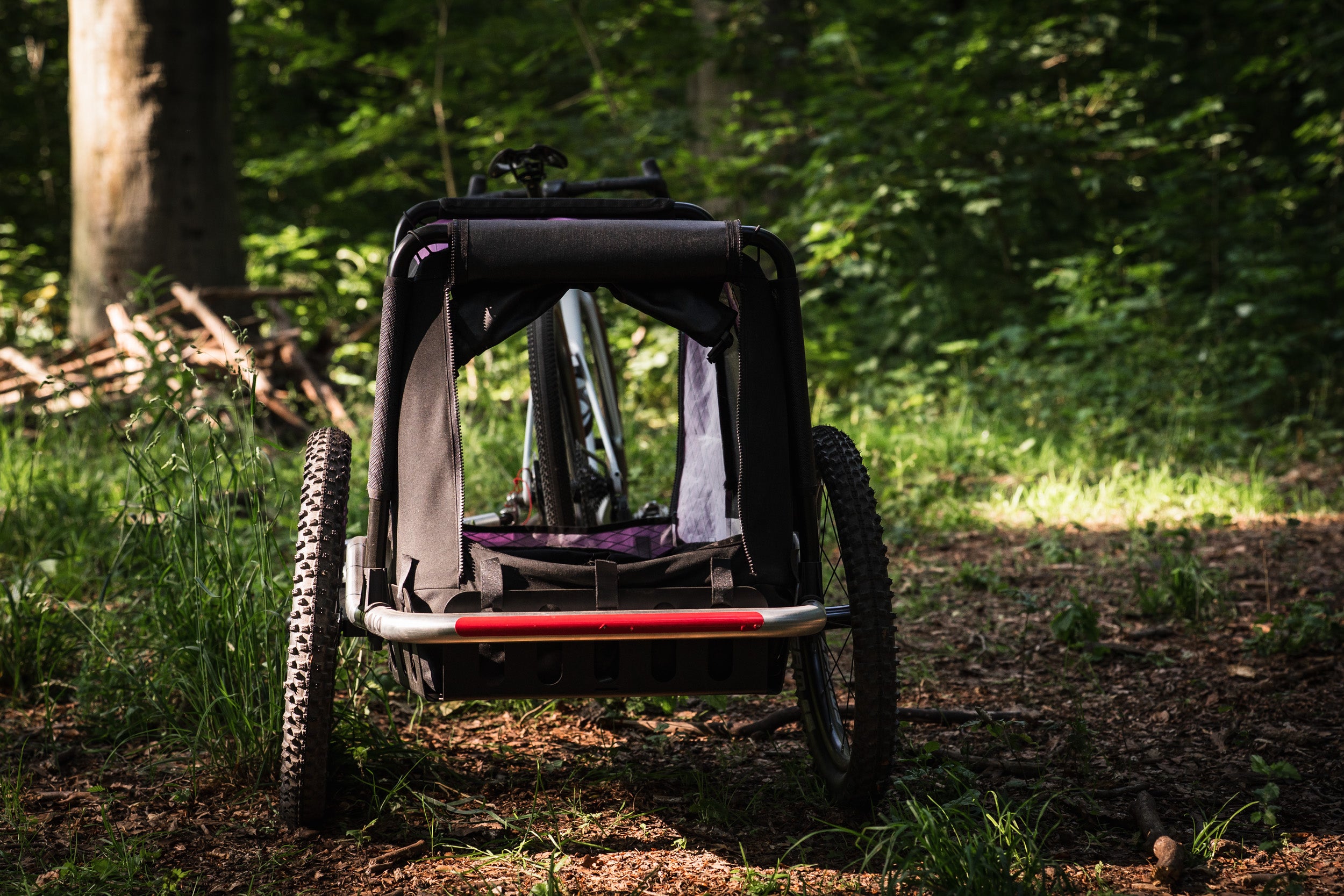 veolo Hundeanhaenger mit tiefem Schwerpunkt